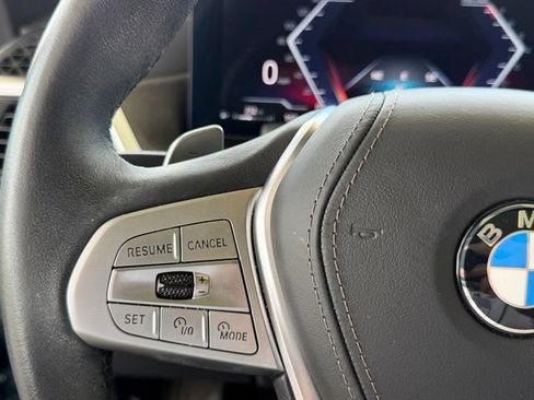 Used 2025 BMW X7 xDrive40i w/ Premium Package AWD/4WD image 17