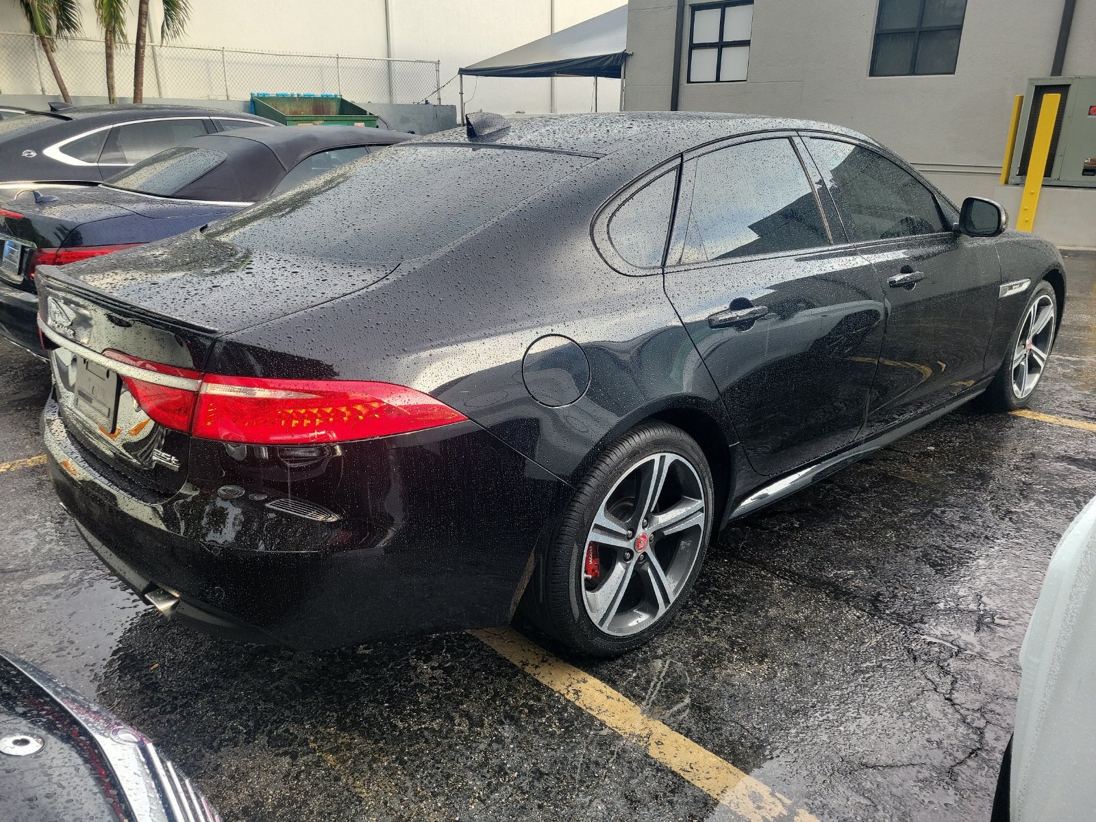 Used 2019 Jaguar XF R-Sport AWD/4WD image 6