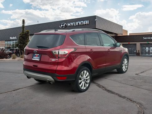 Used 2017 Ford Escape Titanium image 5