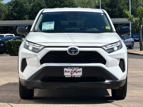 Used 2024 Toyota RAV4 LE AWD/4WD image 10