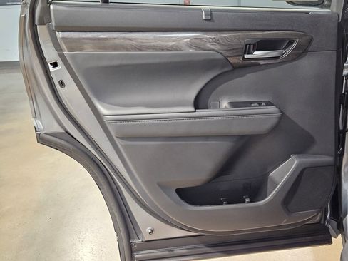 New 2026 Toyota Highlander Limited AWD/4WD image 20