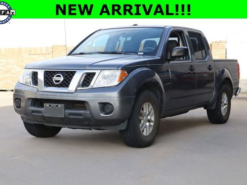 Used 2017 Nissan Frontier SV image 1