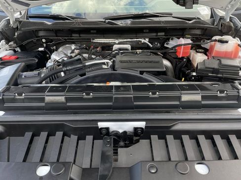 Used 2025 GMC Sierra 2500 SLT w/ SLT Convenience Package image 29