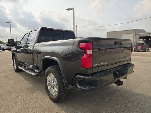 Used 2020 Chevrolet Silverado 2500 High Country w/ Z71 Off-Road Package AWD/4WD image 5