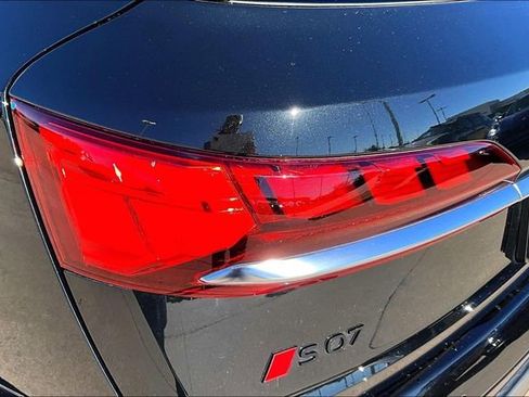 Used 2025 Audi SQ7 Prestige AWD/4WD image 31