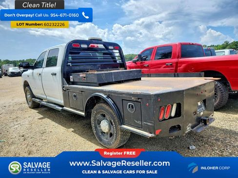Used 2022 RAM 2500 Tradesman w/ Chrome Appearance Group AWD/4WD image 3