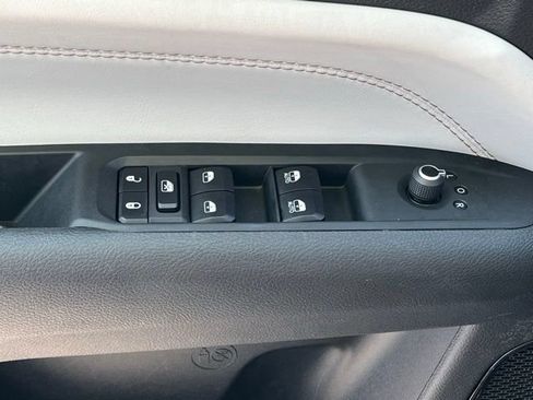 Used 2023 Jeep Compass Limited AWD/4WD image 18