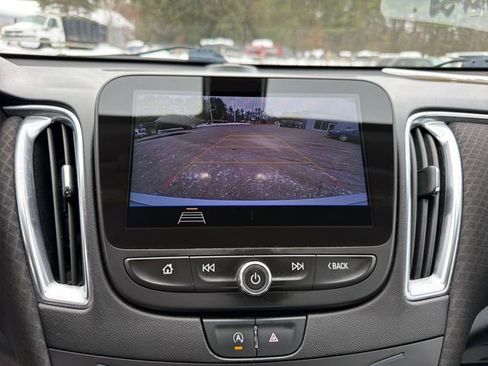 Used 2020 Chevrolet Malibu LT image 17