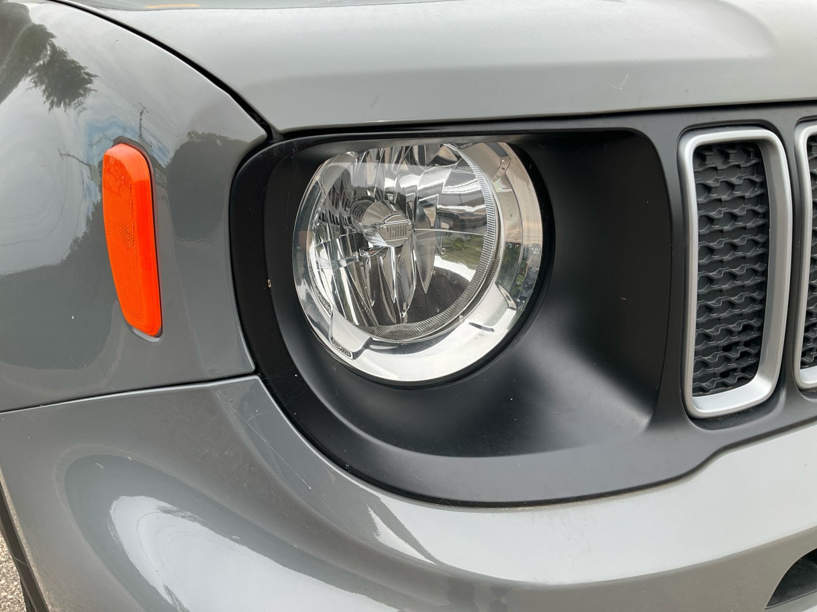 Used 2022 Jeep Renegade Latitude AWD/4WD image 32