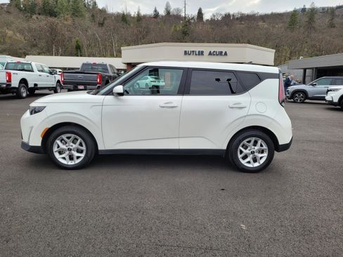 Used 2024 Kia Soul LX w/ Option Group 015 image 8