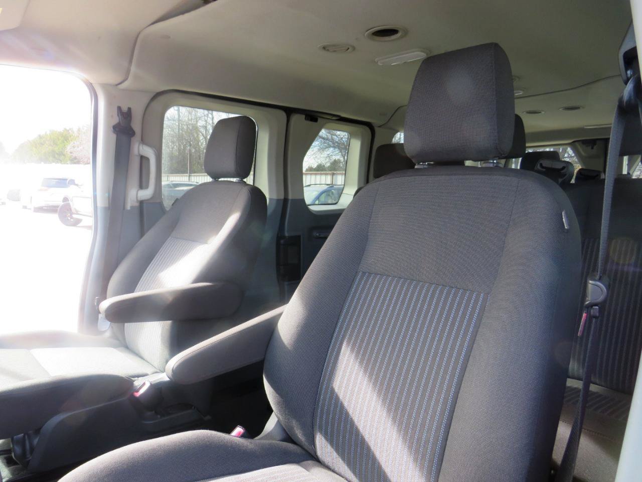 Used 2018 Ford Transit 150 130 Low Roof Wagon RWD image 21
