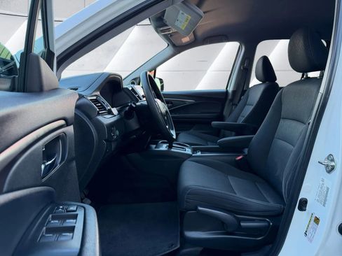 Used 2019 Honda Ridgeline Sport image 9