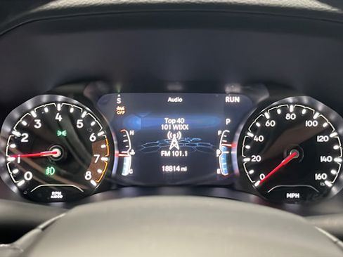 Used 2023 Jeep Compass Latitude AWD/4WD image 16