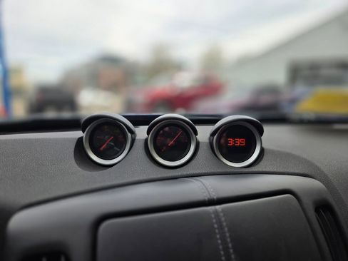 Used 2019 Nissan 370Z w/ Sport Package RWD image 19