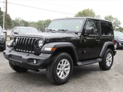 Certified 2023 Jeep Wrangler Sport S image 3