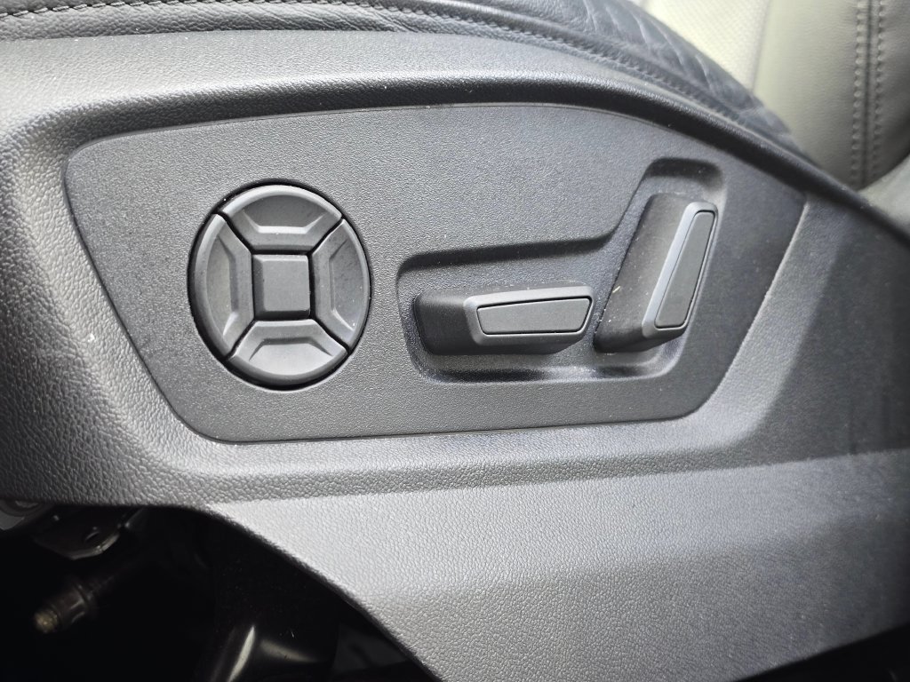 Used 2023 Audi Q7 3.0T Premium Plus w/ Premium Plus Package AWD/4WD image 26