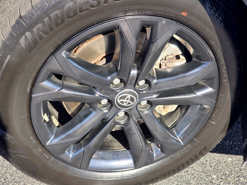 Used 2025 Toyota Sienna XSE AWD/4WD image 10