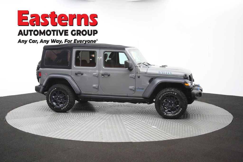 Used 2023 Jeep Wrangler Unlimited w/ Cold Weather Group AWD/4WD image 50