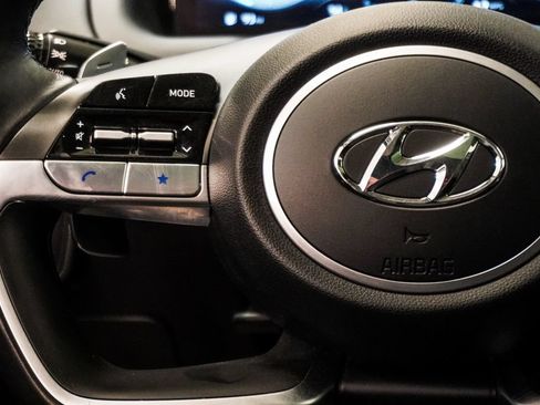 Used 2023 Hyundai Tucson Limited AWD/4WD image 17