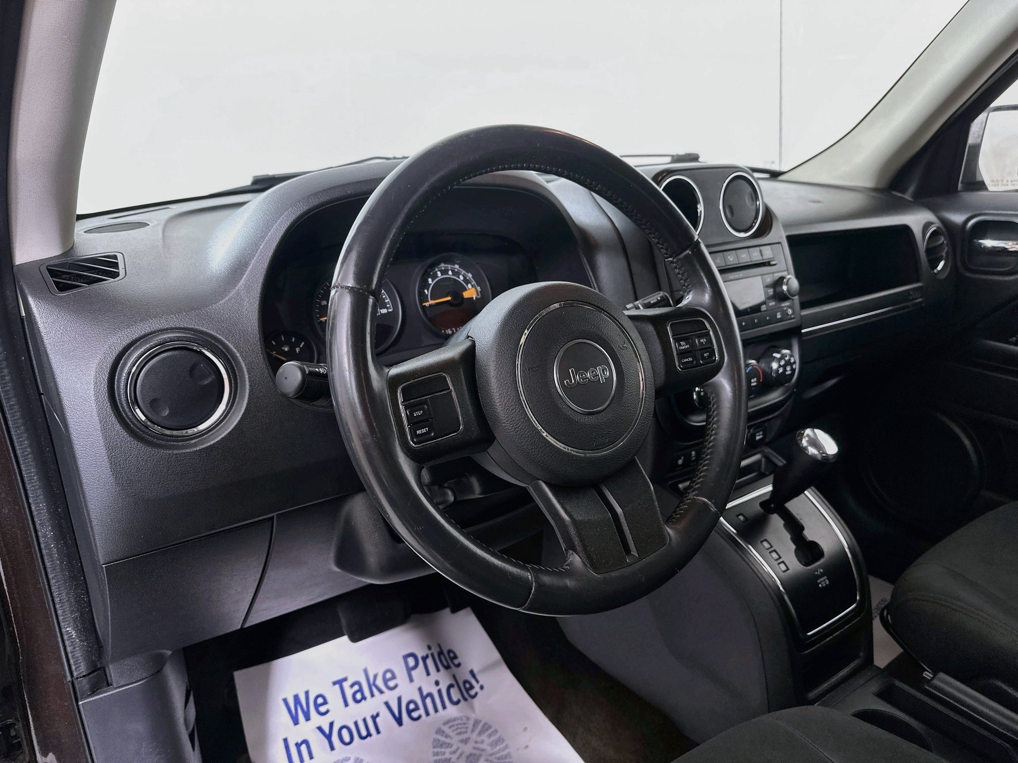 Used 2014 Jeep Patriot Latitude FWD image 9