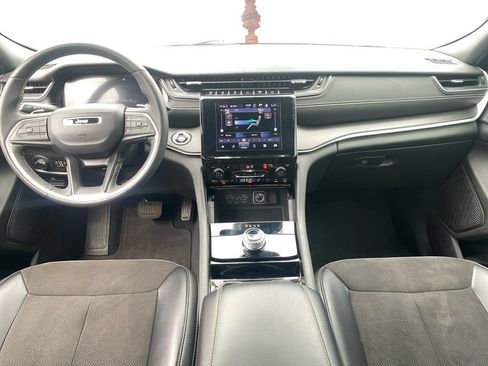 Used 2023 Jeep Grand Cherokee L Laredo AWD/4WD image 14
