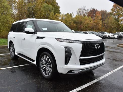 Used 2026 INFINITI QX80 Luxe w/ Cargo Package image 7