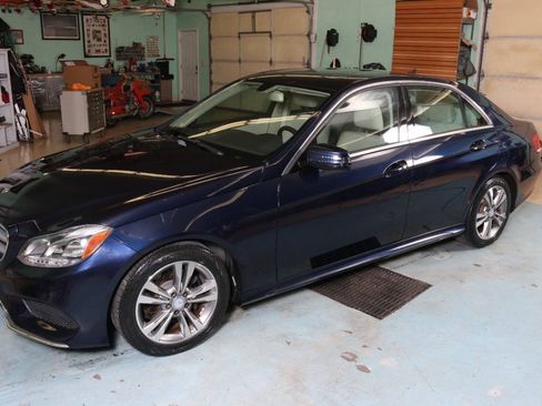 Used 2016 Mercedes-Benz E 350 Sedan image 32