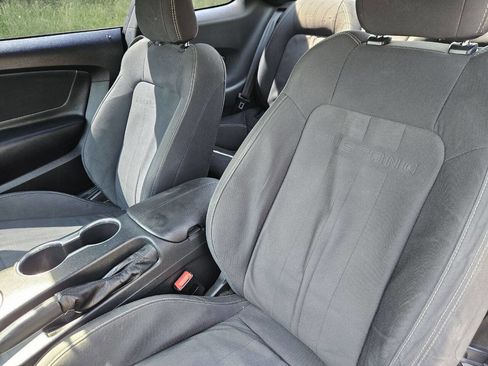 Used 2019 Ford Mustang Coupe RWD image 13