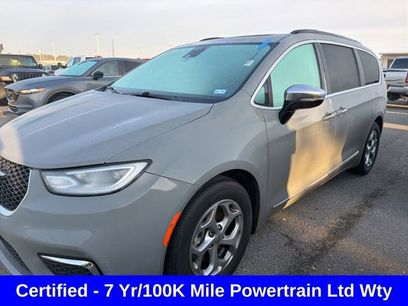 Used 2023 Chrysler Pacifica Limited