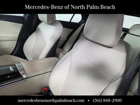 Used 2023 Mercedes-Benz C 300 Sedan image 11