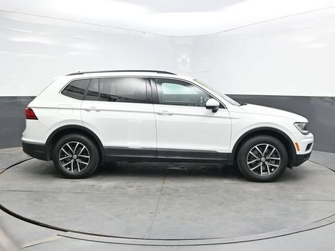 Used 2021 Volkswagen Tiguan SE w/ Panoramic Sunroof Package AWD/4WD image 8