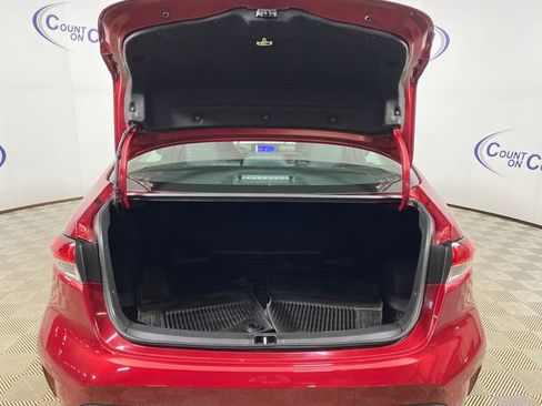 Used 2023 Toyota Corolla LE image 6