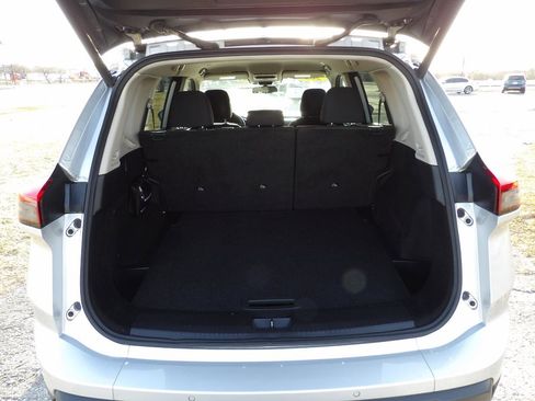 Used 2024 Nissan Rogue SV image 14