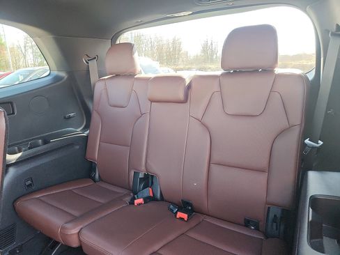 Used 2023 Kia Telluride EX w/ EX Captain's Chair Package AWD/4WD image 29