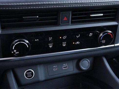 Certified 2023 Nissan Rogue S image 17