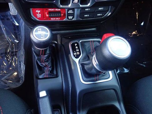 Used 2021 Jeep Wrangler Unlimited Rubicon AWD/4WD image 21
