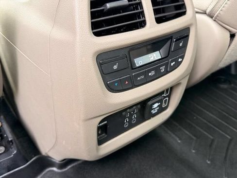 Used 2022 Honda Pilot Elite image 11