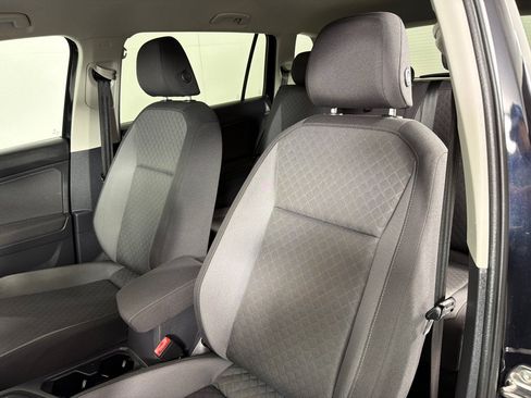 Used 2019 Volkswagen Tiguan S FWD image 12