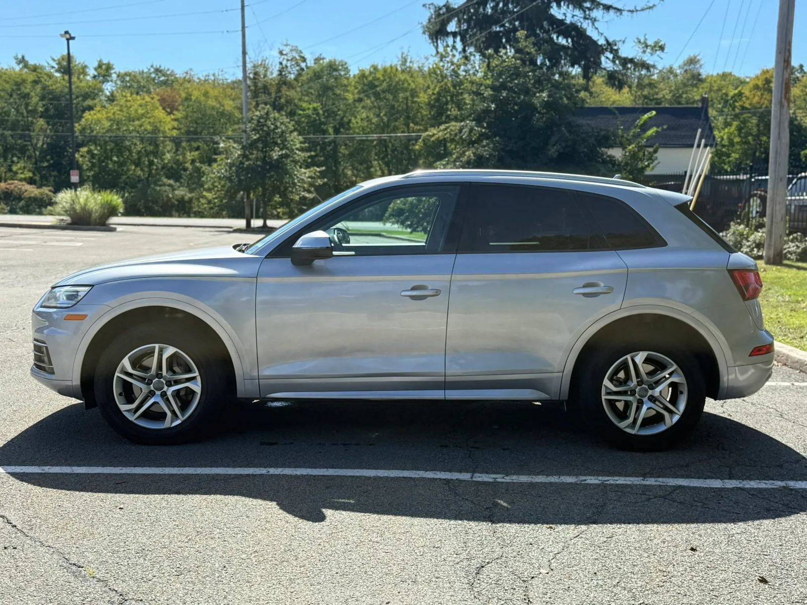 Used 2018 Audi Q5 2.0T Premium w/ Convenience Package AWD/4WD image 8