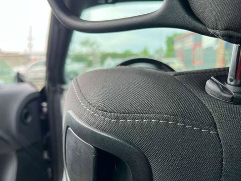 Used 2017 Dodge Challenger R/T RWD image 27