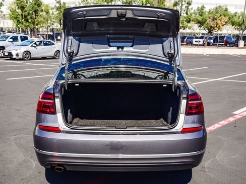 Used 2019 Volkswagen Passat 2.0T Wolfsburg w/ Wheels & Sunroof Package image 29