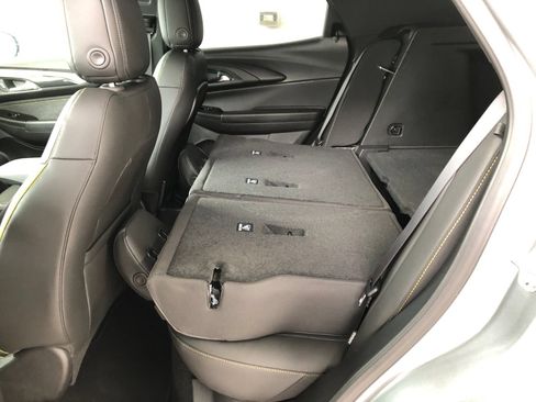 Used 2025 Chevrolet TrailBlazer ACTIV w/ Convenience Package FWD image 11