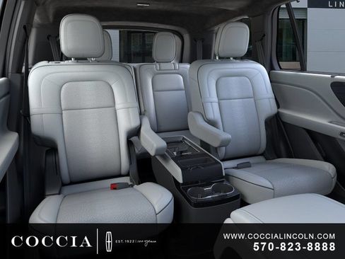 New 2026 Lincoln Aviator Black Label w/ Jet Appearance Package AWD/4WD image 11
