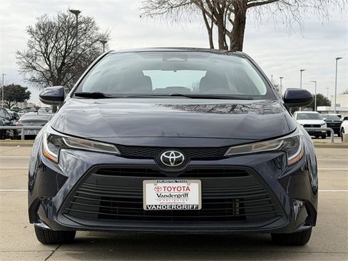 Certified 2025 Toyota Corolla LE image 8