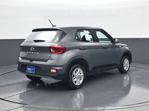 Certified 2026 Hyundai Venue SE image 5
