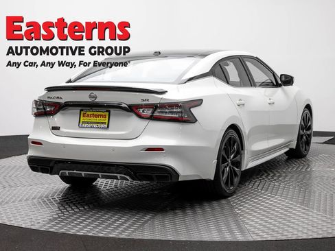 Used 2023 Nissan Maxima SR w/ Sport Mat Group FWD image 5