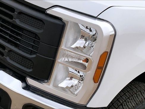 New 2026 Ford F250 XL AWD/4WD image 13