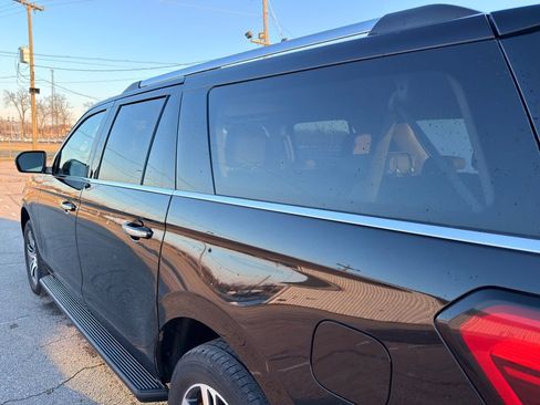 Used 2024 Ford Expedition Max Limited image 10