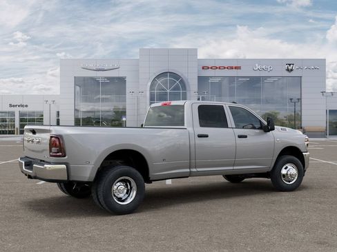 New 2026 RAM 3500 Tradesman AWD/4WD image 4