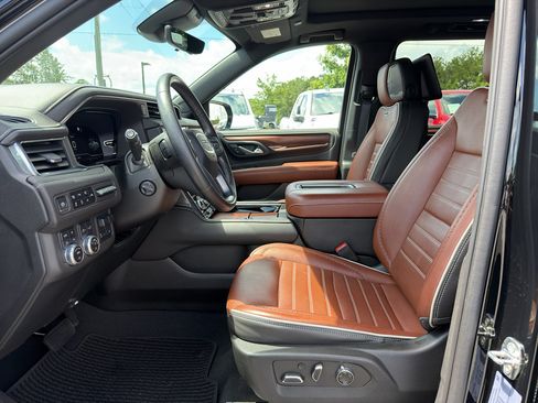 Used 2023 GMC Yukon XL Denali Ultimate AWD/4WD image 23